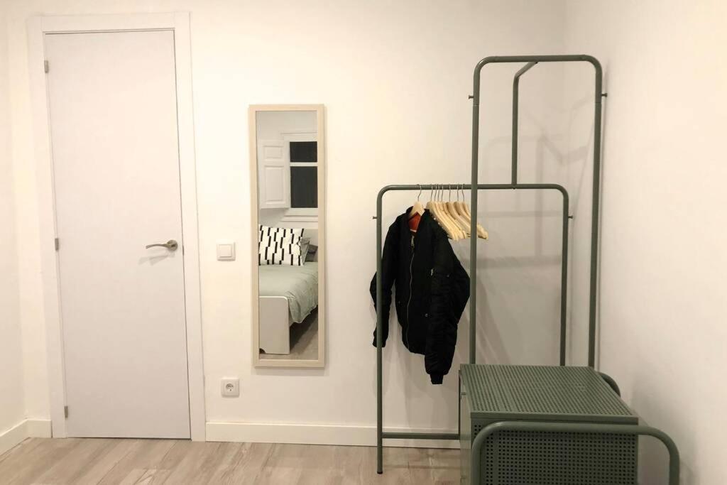Apartamento M5 Cool Terrace. Metro 1 Min. Center 15' By Metro Esplugues de Llobregat Exterior foto