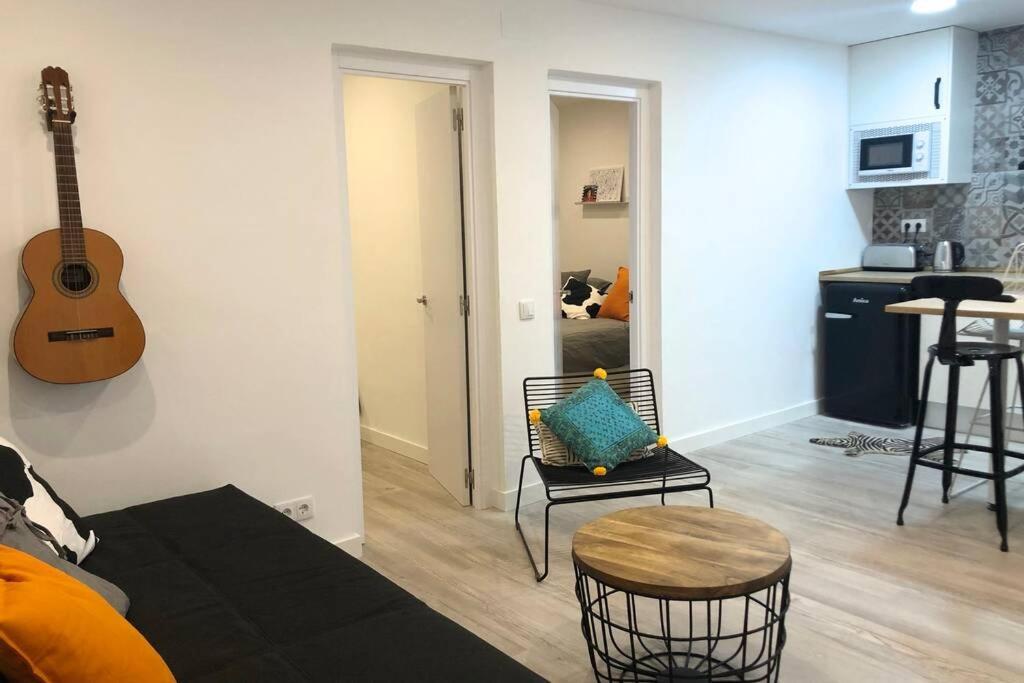 Apartamento M5 Cool Terrace. Metro 1 Min. Center 15' By Metro Esplugues de Llobregat Exterior foto